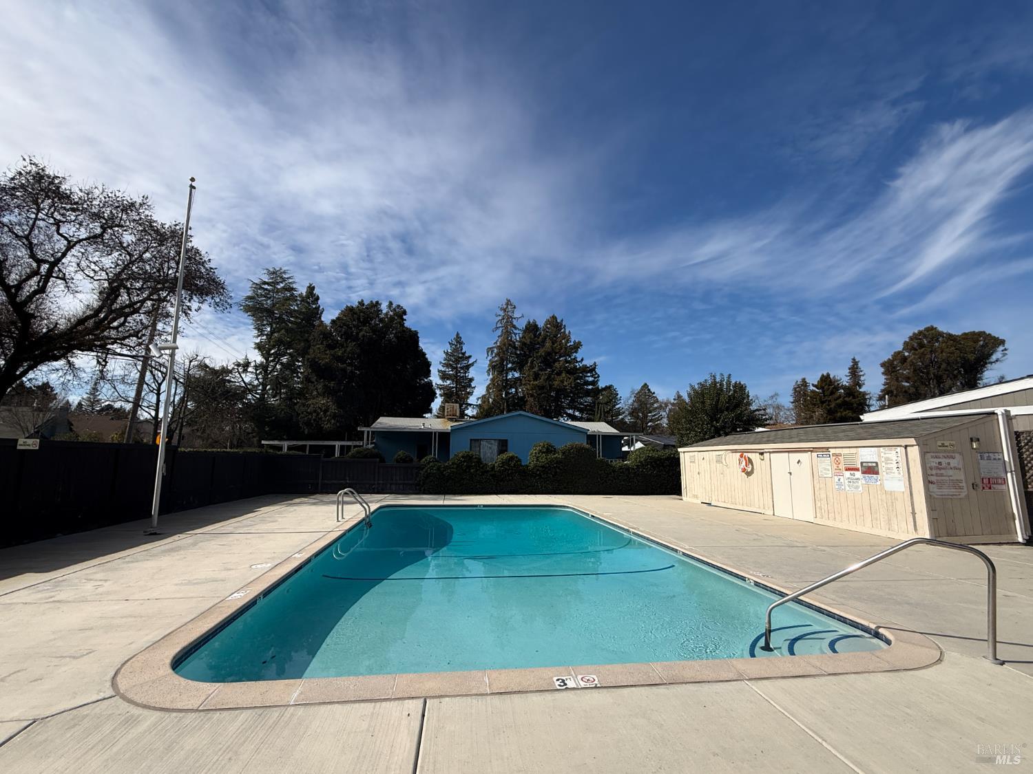 Detail Gallery Image 2 of 11 For 5300 Rexford Way, Santa Rosa,  CA 95403 - 3 Beds | 2 Baths