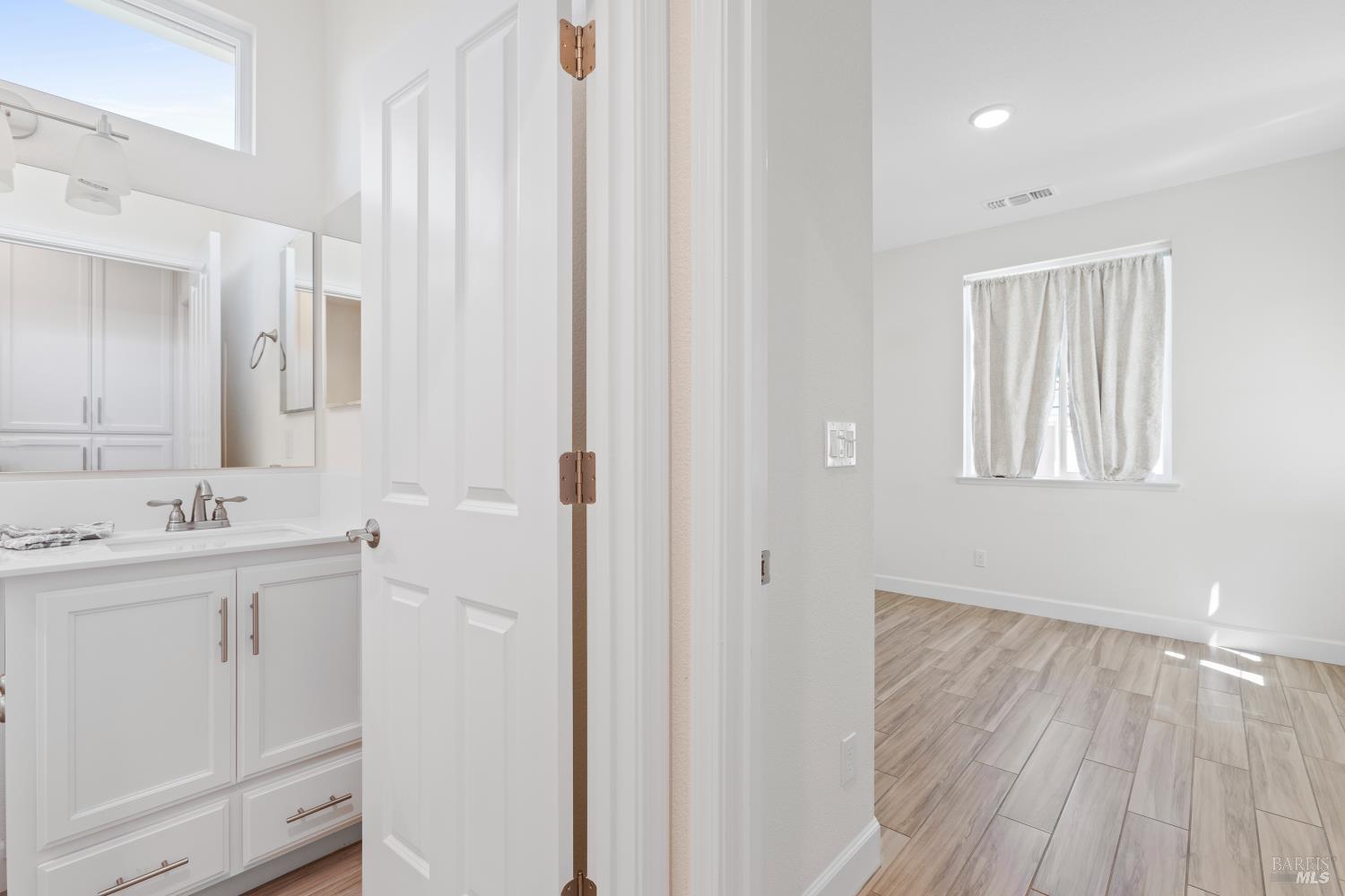 Detail Gallery Image 23 of 29 For 292 Harvest Hills Ln, Rio Vista,  CA 94571 - 2 Beds | 2 Baths