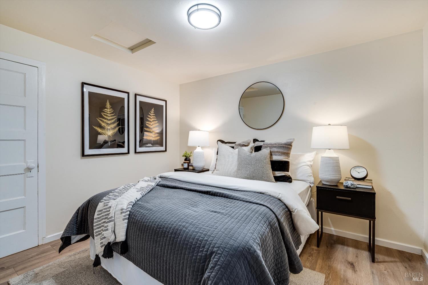 Detail Gallery Image 16 of 37 For 15300 Canyon 3 Rd, Rio Nido,  CA 95471 - 2 Beds | 1 Baths