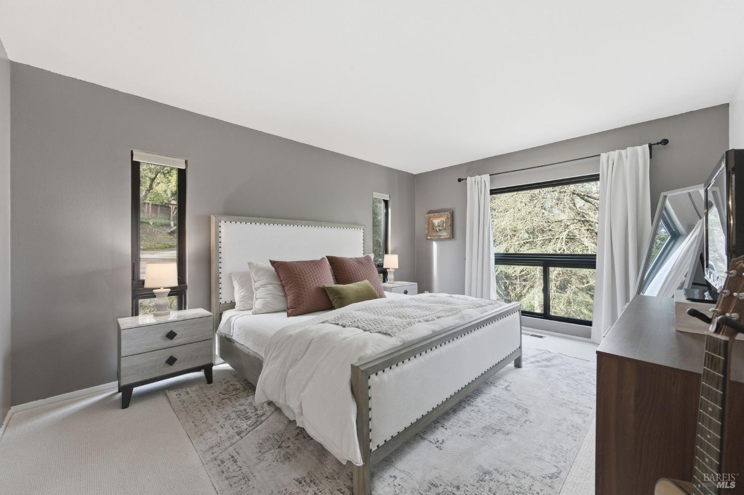 Detail Gallery Image 21 of 42 For 194 Maestro Rd, Novato,  CA 94947 - 4 Beds | 3 Baths