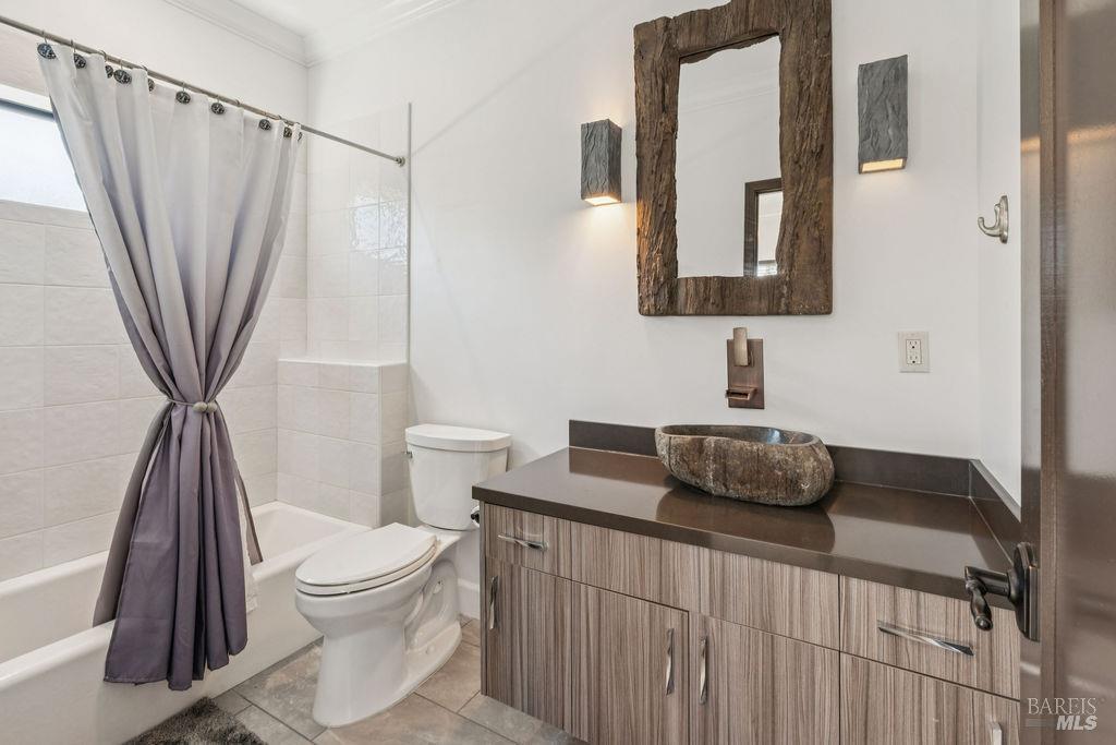 Detail Gallery Image 40 of 61 For 695 Quietwater Rd, Santa Rosa,  CA 95404 - 4 Beds | 3/1 Baths