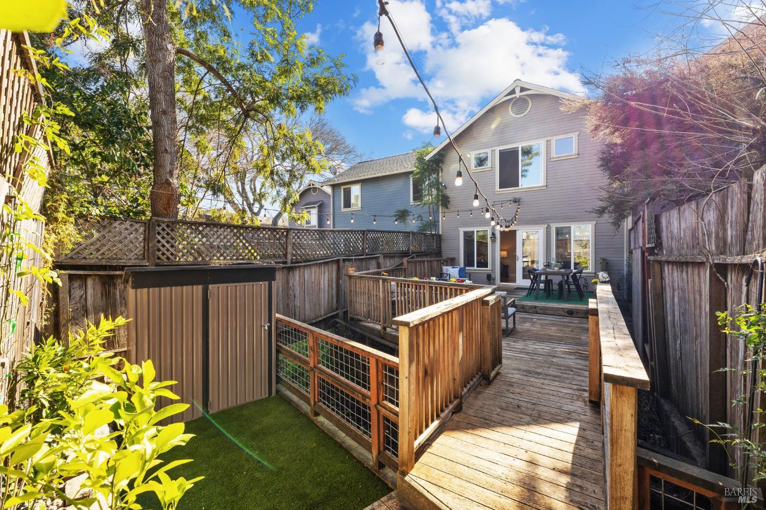 Detail Gallery Image 45 of 54 For 12 Rain Tree Ct, Petaluma,  CA 94952 - 3 Beds | 1/1 Baths