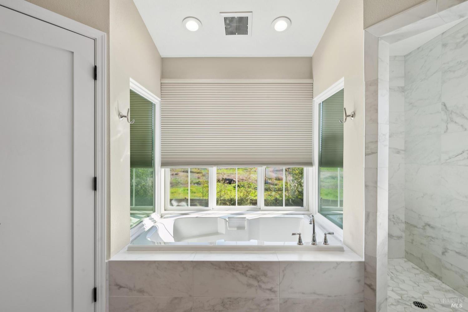 Detail Gallery Image 49 of 76 For 313 Sunrise Dr, Cloverdale,  CA 95425 - 5 Beds | 3/1 Baths