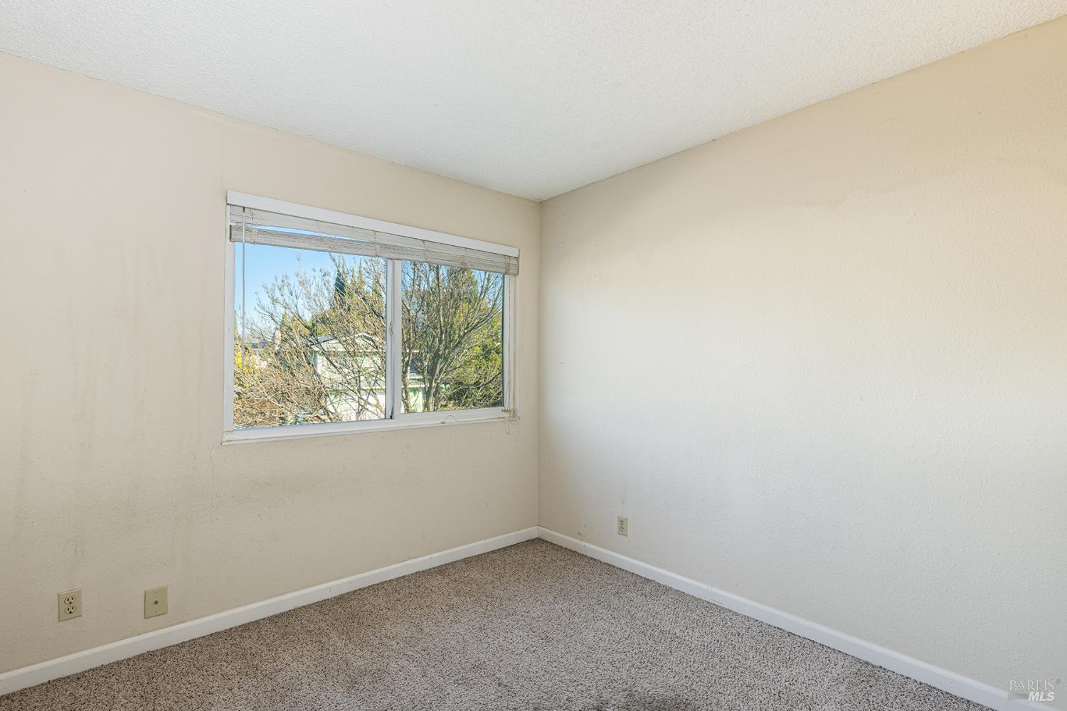 Detail Gallery Image 27 of 41 For 380 Claridge Ct, Vacaville,  CA 95687 - 4 Beds | 2/1 Baths