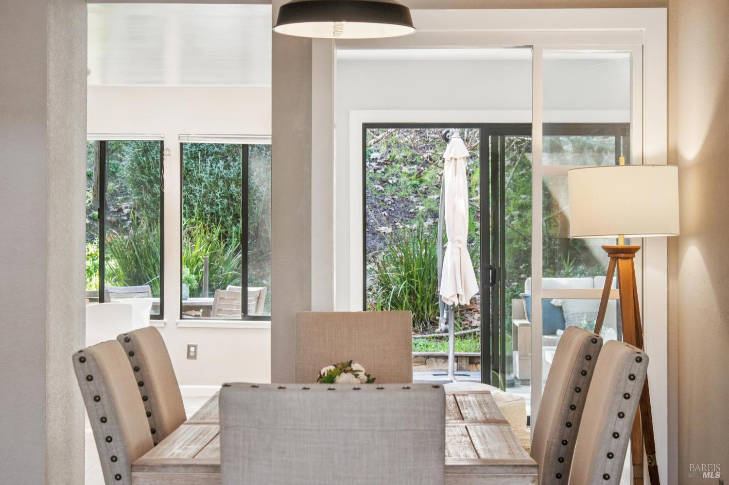 Detail Gallery Image 12 of 52 For 72 Flicker Dr, Novato,  CA 94949 - 2 Beds | 3/1 Baths