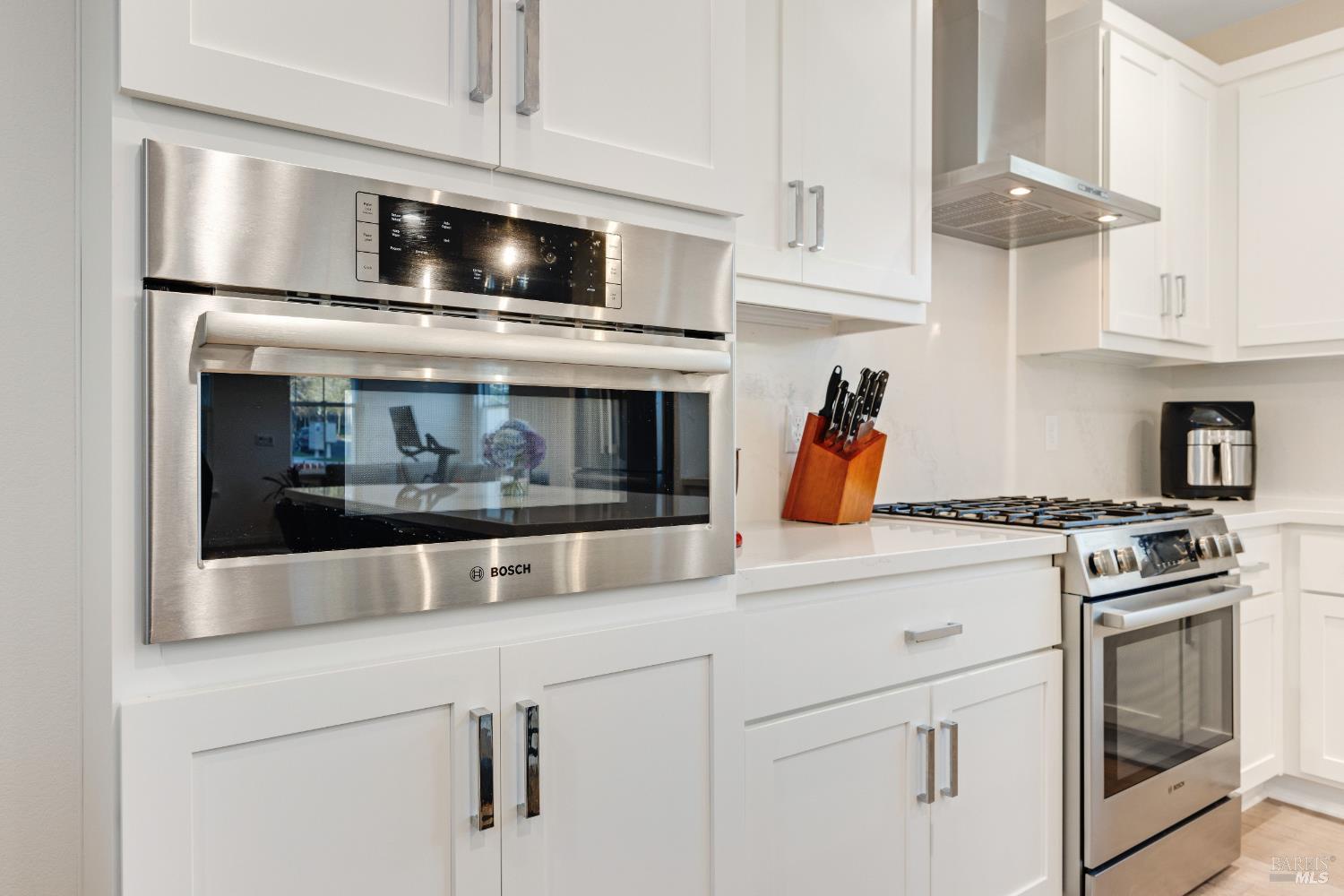 Detail Gallery Image 18 of 44 For 1747 Linden Ln, Santa Rosa,  CA 95404 - 3 Beds | 2/1 Baths