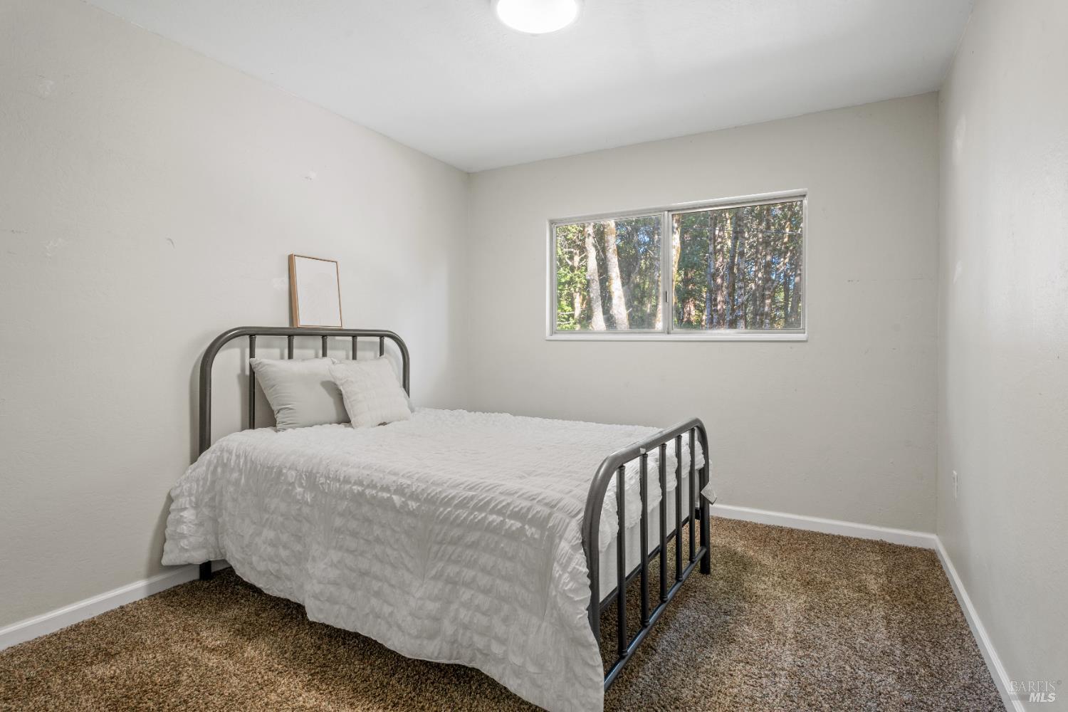 Detail Gallery Image 6 of 22 For 27214 Bear Dr, Willits,  CA 95490 - 4 Beds | 2 Baths