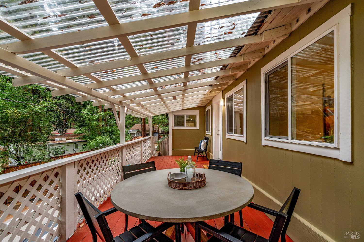 Detail Gallery Image 22 of 37 For 15300 Canyon 3 Rd, Rio Nido,  CA 95471 - 2 Beds | 1 Baths