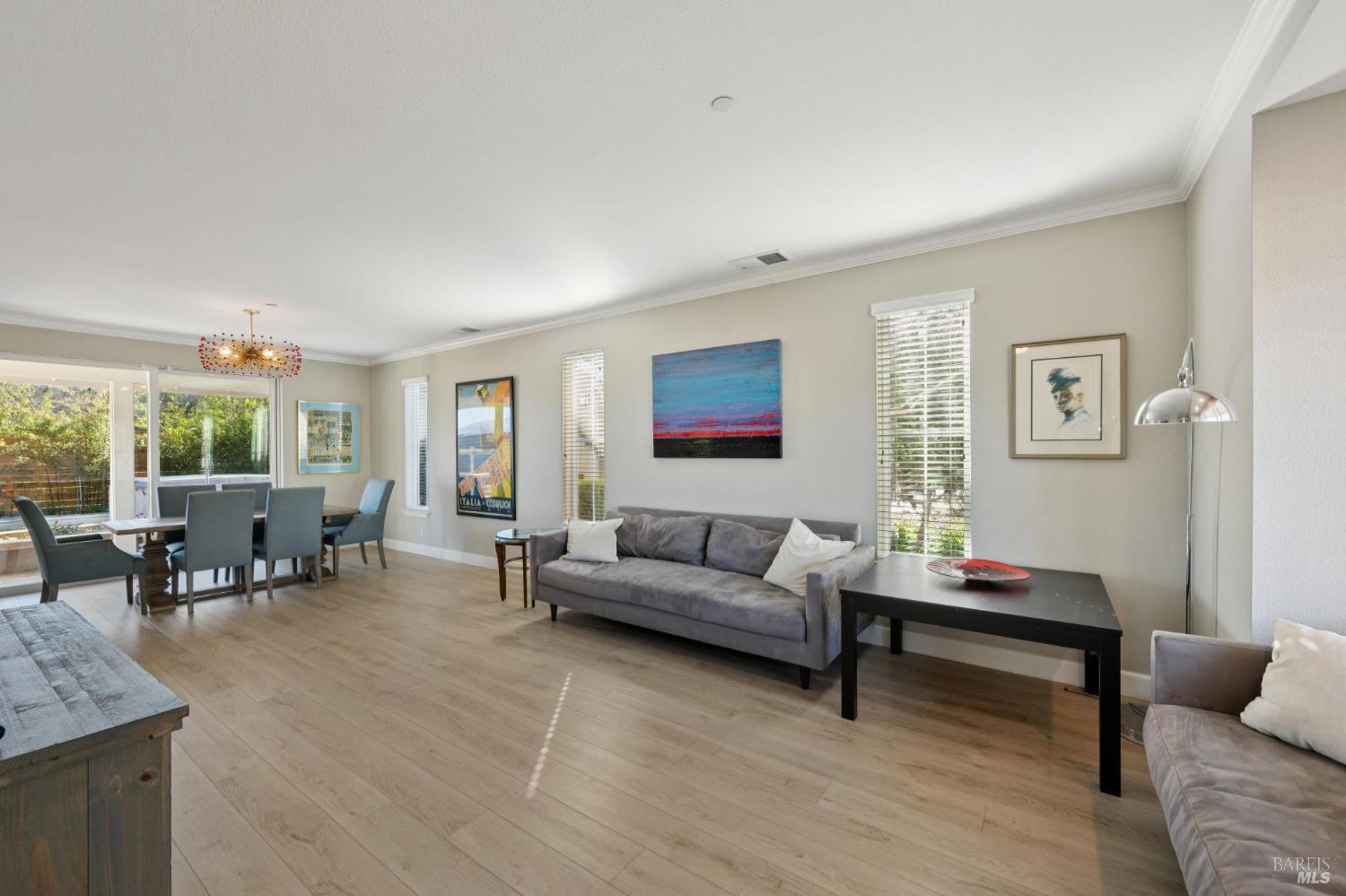 Detail Gallery Image 31 of 76 For 313 Sunrise Dr, Cloverdale,  CA 95425 - 5 Beds | 3/1 Baths