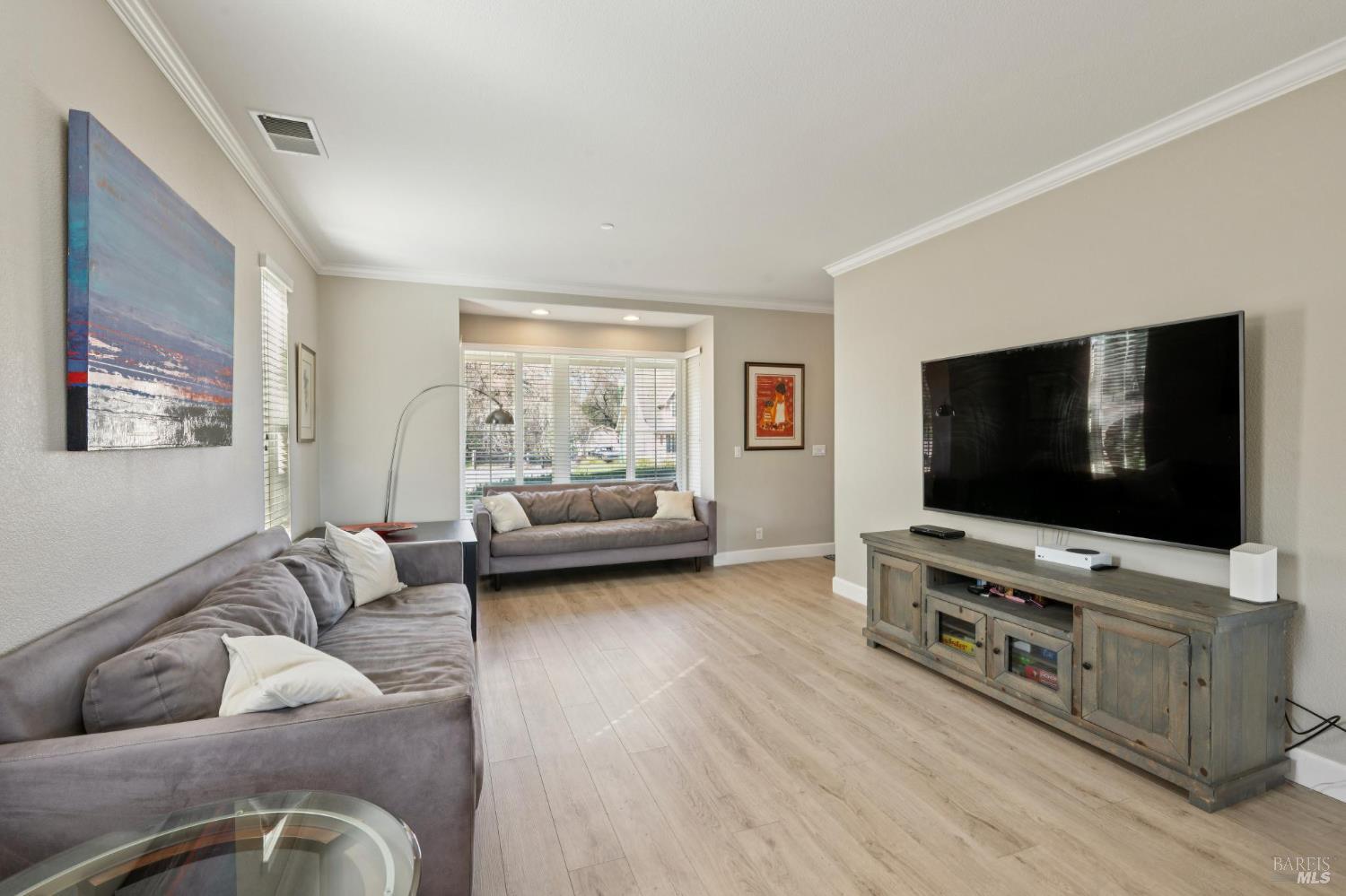 Detail Gallery Image 30 of 76 For 313 Sunrise Dr, Cloverdale,  CA 95425 - 5 Beds | 3/1 Baths