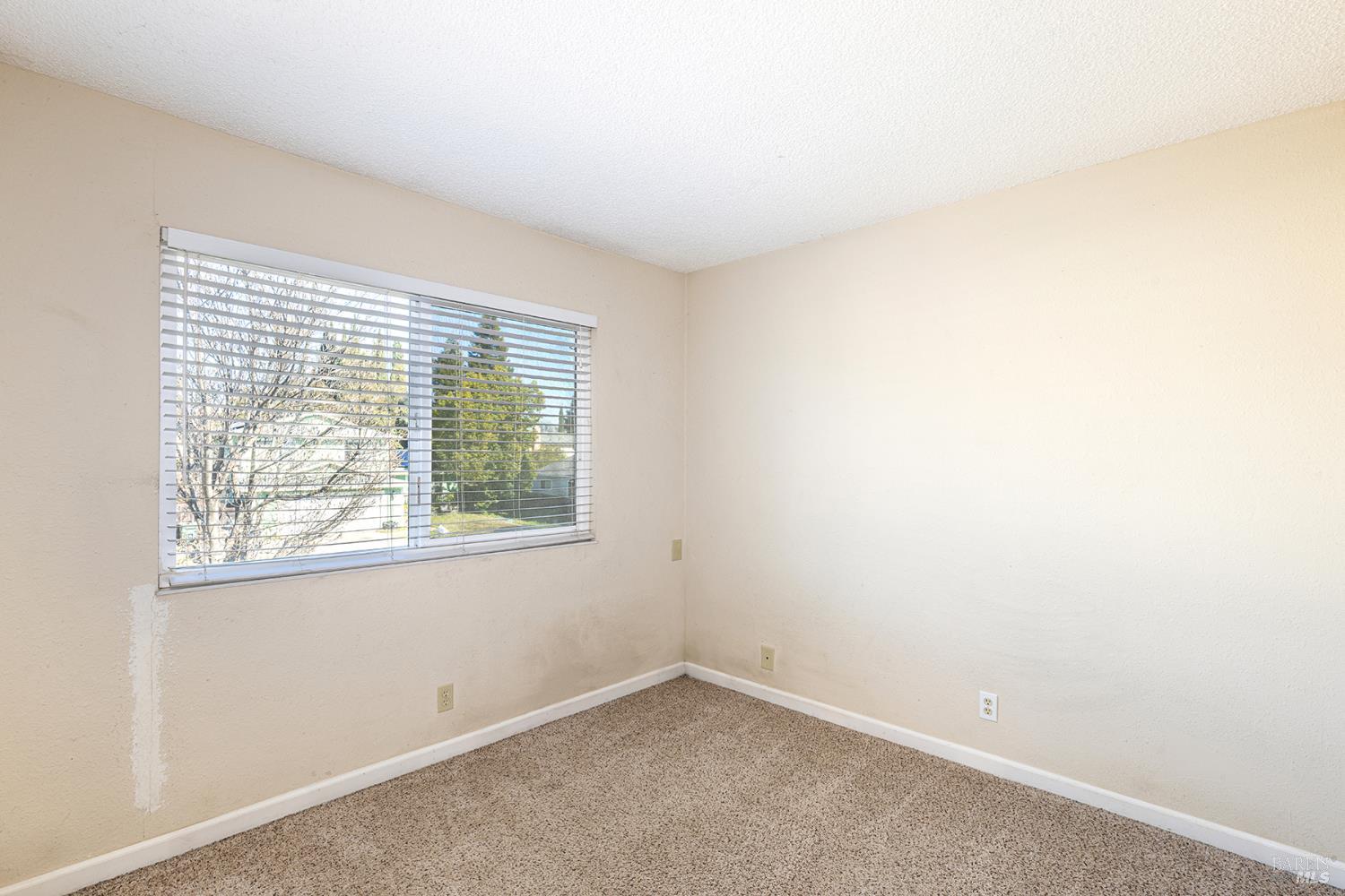 Detail Gallery Image 32 of 41 For 380 Claridge Ct, Vacaville,  CA 95687 - 4 Beds | 2/1 Baths