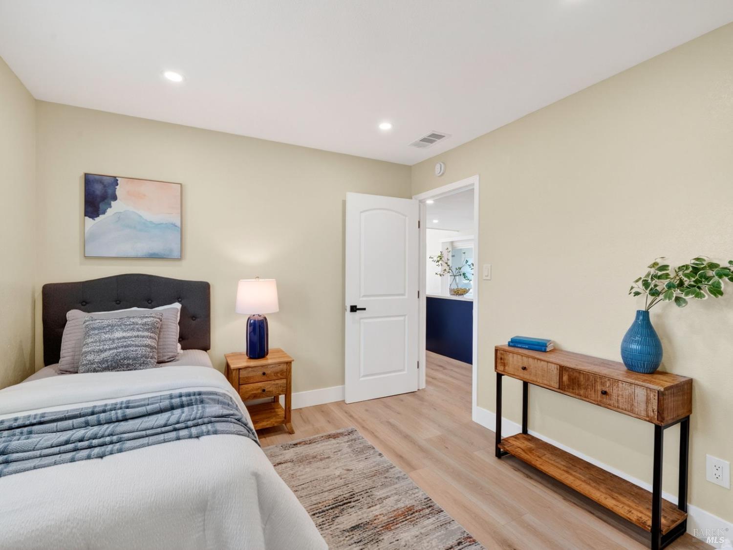 Detail Gallery Image 23 of 44 For 1014 Henry Ct, Vallejo,  CA 94591 - 3 Beds | 2 Baths