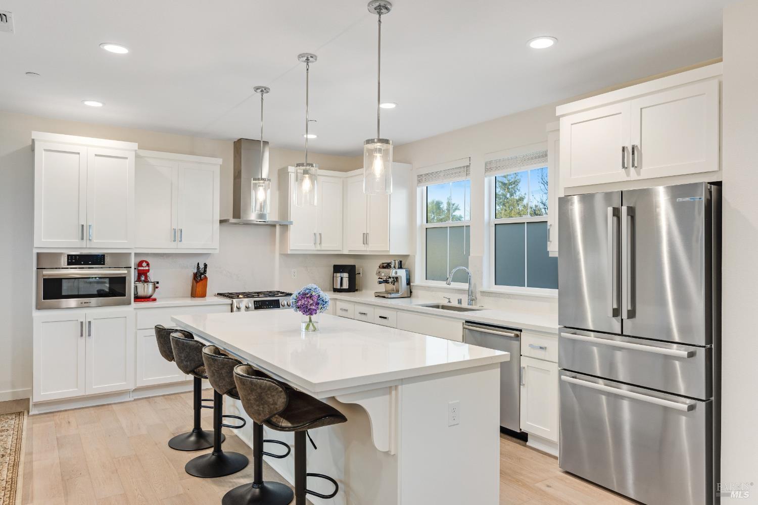 Detail Gallery Image 12 of 44 For 1747 Linden Ln, Santa Rosa,  CA 95404 - 3 Beds | 2/1 Baths