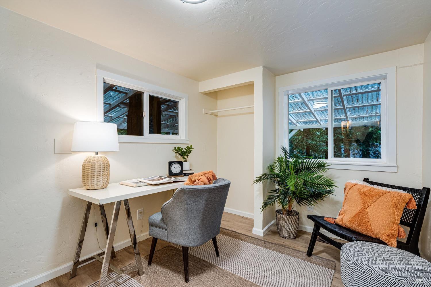 Detail Gallery Image 12 of 37 For 15300 Canyon 3 Rd, Rio Nido,  CA 95471 - 2 Beds | 1 Baths