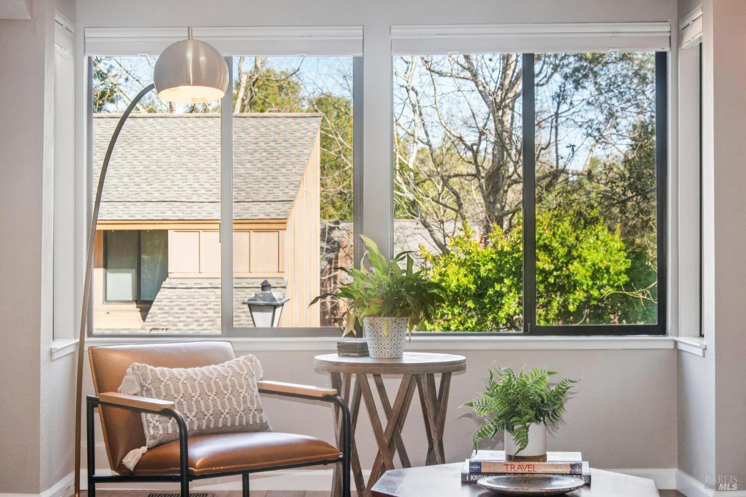 Detail Gallery Image 7 of 52 For 72 Flicker Dr, Novato,  CA 94949 - 2 Beds | 3/1 Baths