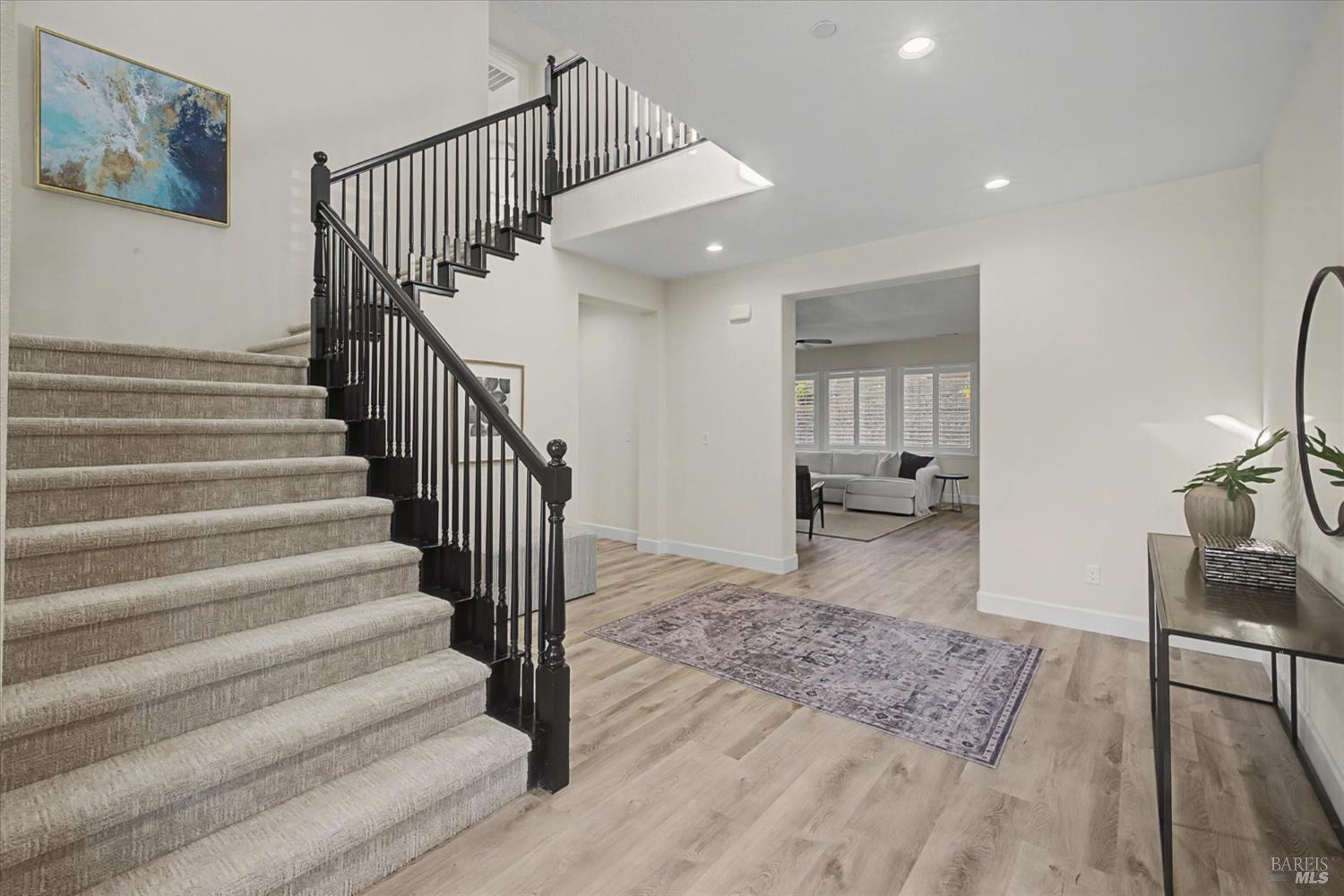 Detail Gallery Image 10 of 73 For 685 Elderberry Loop, Vacaville,  CA 95688 - 5 Beds | 4/1 Baths