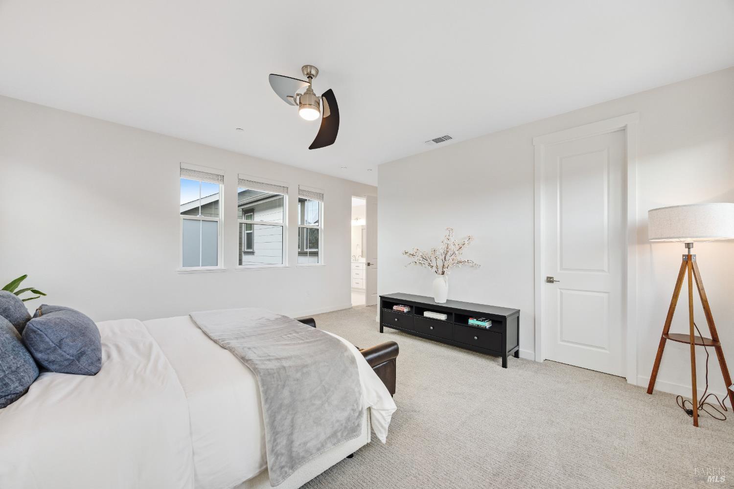 Detail Gallery Image 25 of 44 For 1747 Linden Ln, Santa Rosa,  CA 95404 - 3 Beds | 2/1 Baths