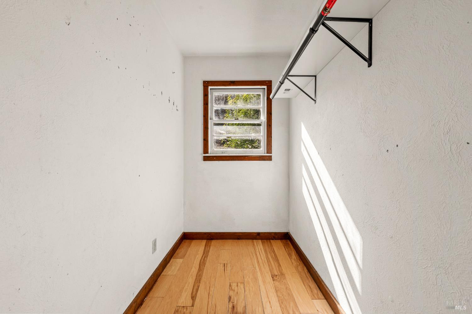 Detail Gallery Image 12 of 30 For 10959 Sunset Ave, Forestville,  CA 95436 - 1 Beds | 1 Baths