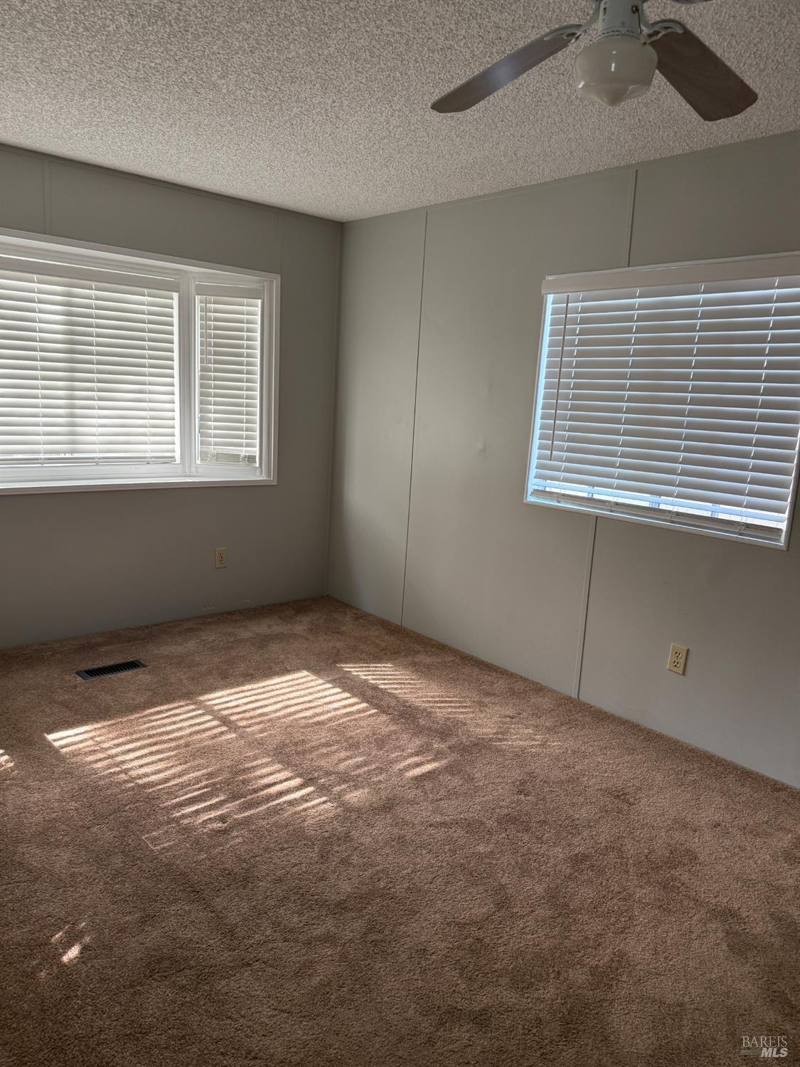 Detail Gallery Image 8 of 11 For 5300 Rexford Way, Santa Rosa,  CA 95403 - 3 Beds | 2 Baths