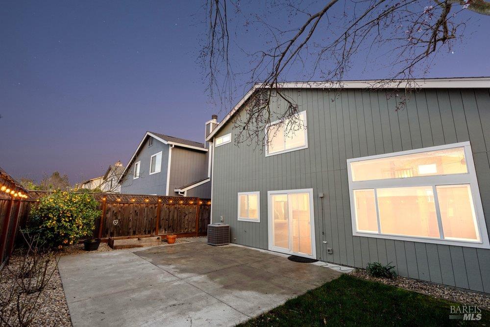 Detail Gallery Image 56 of 77 For 1210 Maple Dr, Rohnert Park,  CA 94928 - 3 Beds | 2/1 Baths