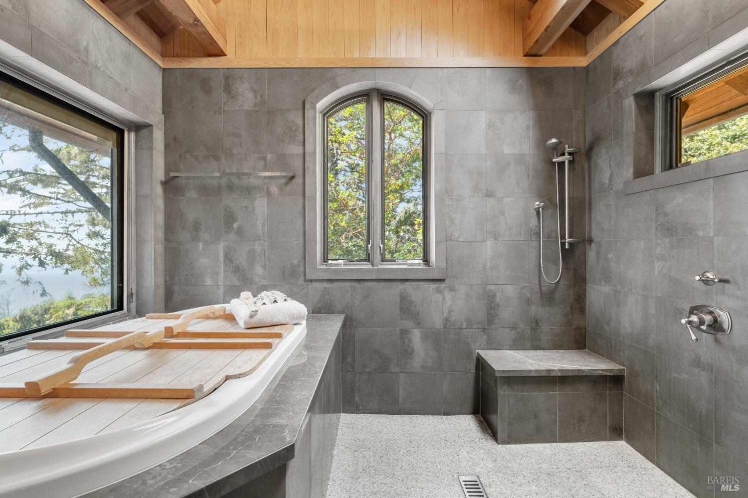 Detail Gallery Image 45 of 66 For 46900 Gypsy Flat Rd, Gualala,  CA 95445 - 2 Beds | 2 Baths