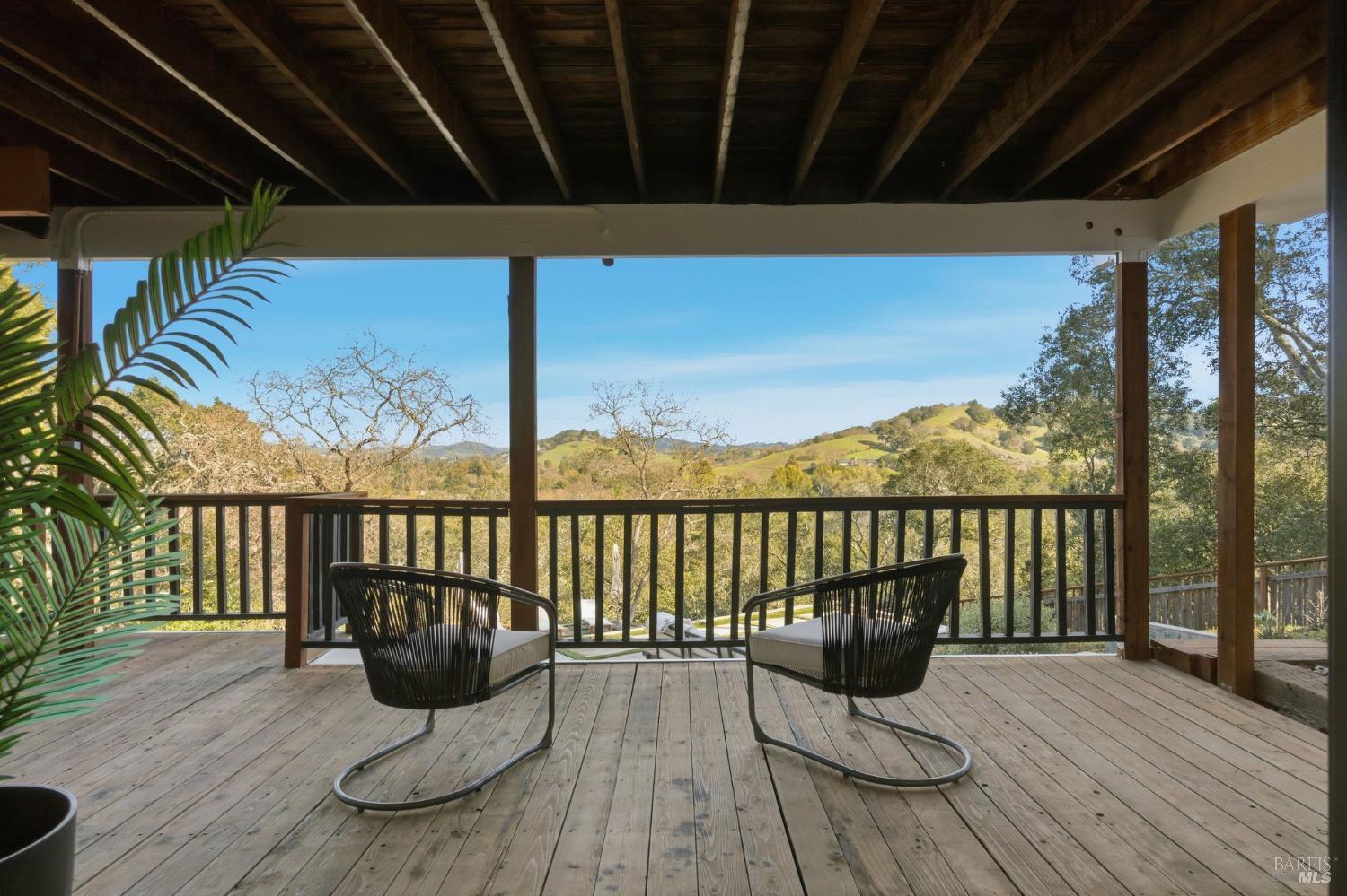 Detail Gallery Image 33 of 42 For 194 Maestro Rd, Novato,  CA 94947 - 4 Beds | 3 Baths