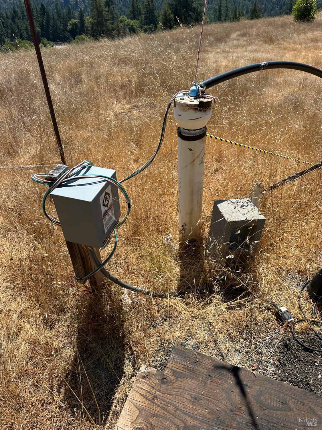 Detail Gallery Image 27 of 45 For 13333 Low Gap Rd, Ukiah,  CA 95482 - 5 Beds | 2/1 Baths