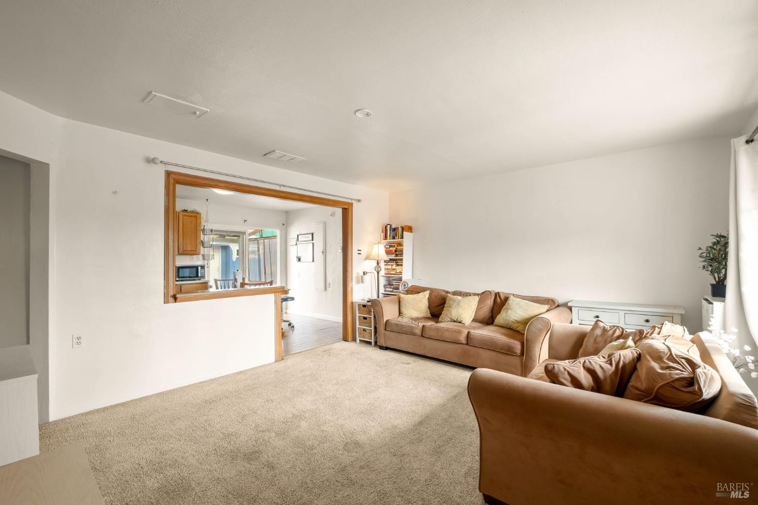 Detail Gallery Image 6 of 25 For 54 Bryan Ave, Napa,  CA 94558 - 2 Beds | 1 Baths