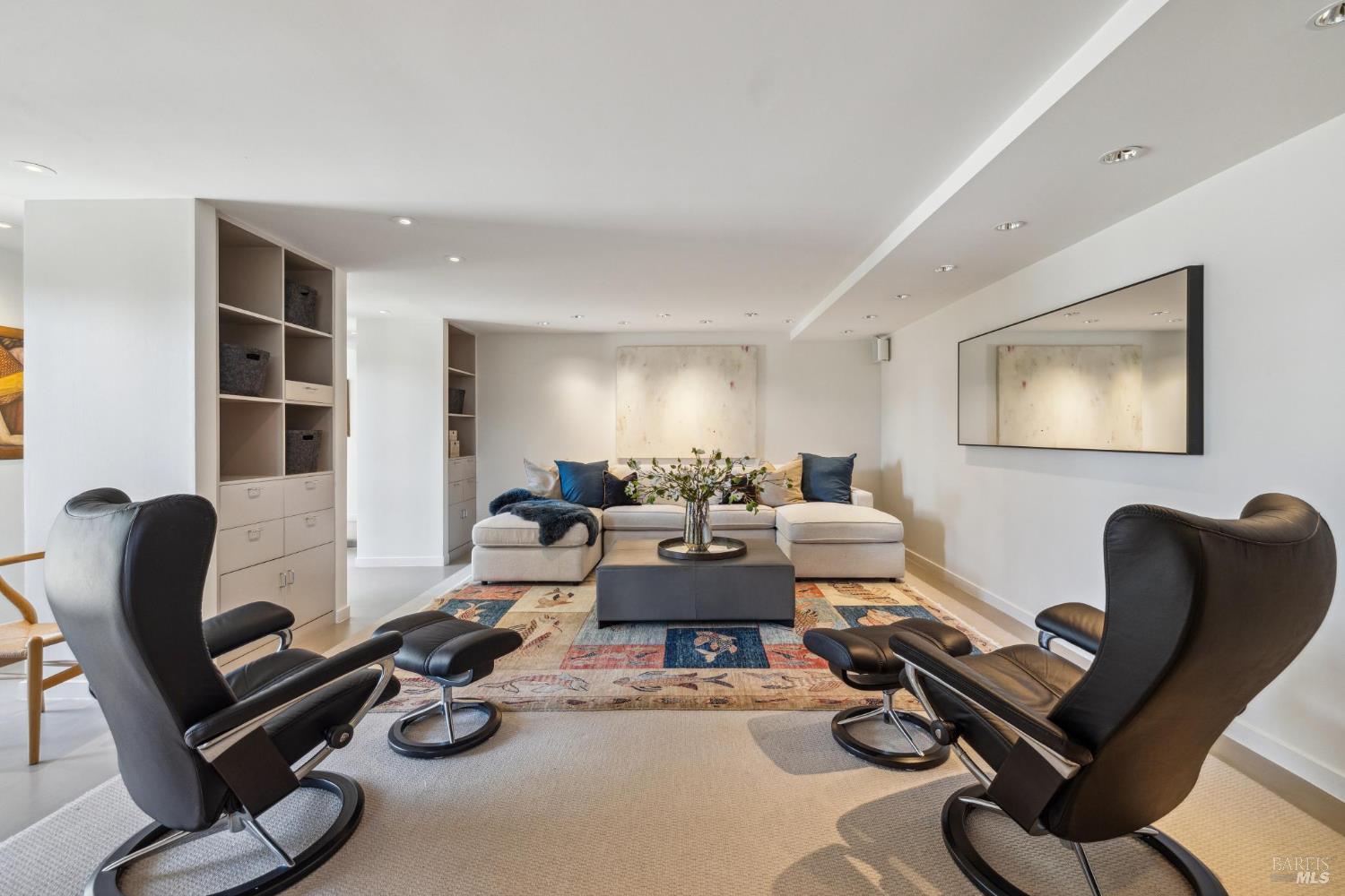 Detail Gallery Image 73 of 99 For 83 Mount Tiburon Rd, Tiburon,  CA 94920 - 6 Beds | 5/1 Baths