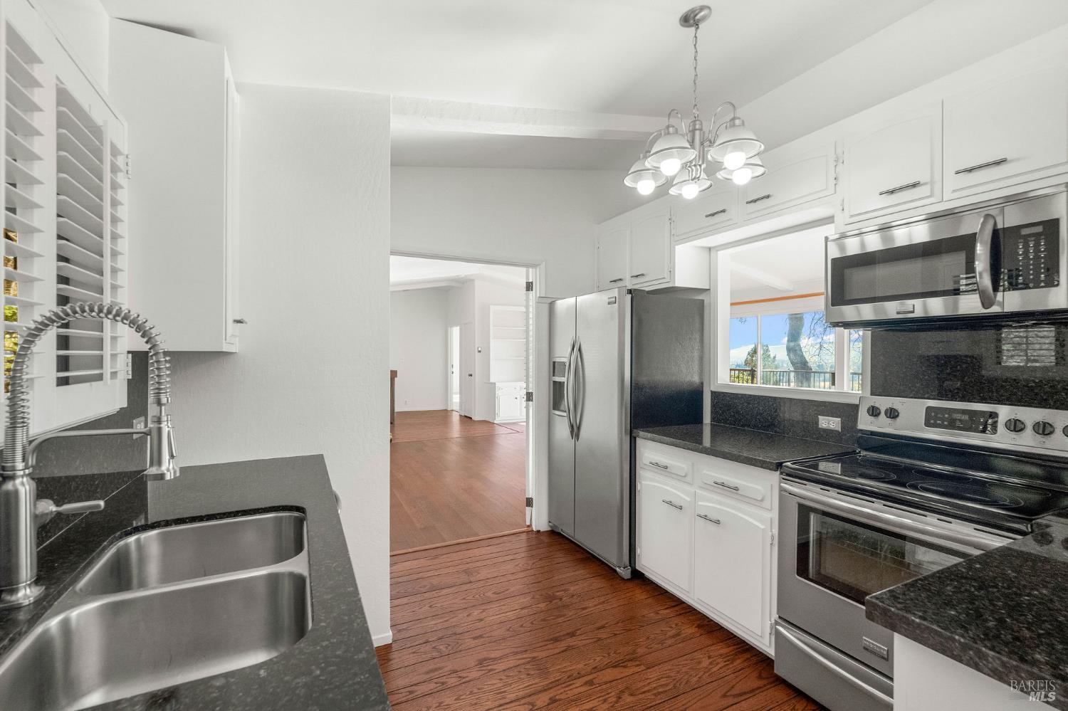 Detail Gallery Image 19 of 54 For 121 Knoll Pl, Saint Helena,  CA 94574 - 4 Beds | 3/3 Baths