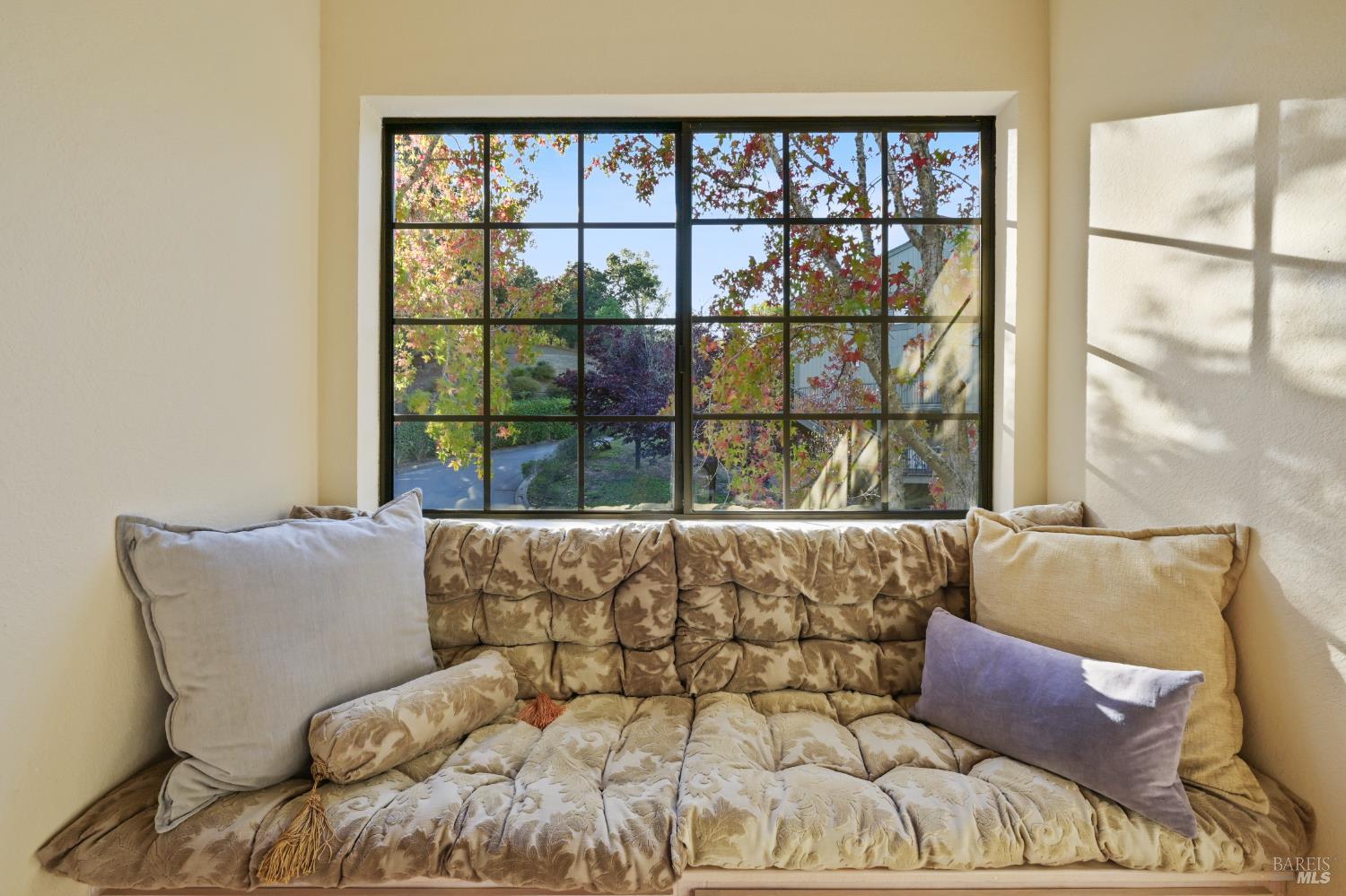 Detail Gallery Image 24 of 31 For 258 Pelican Ln, Novato,  CA 94949 - 2 Beds | 2/1 Baths