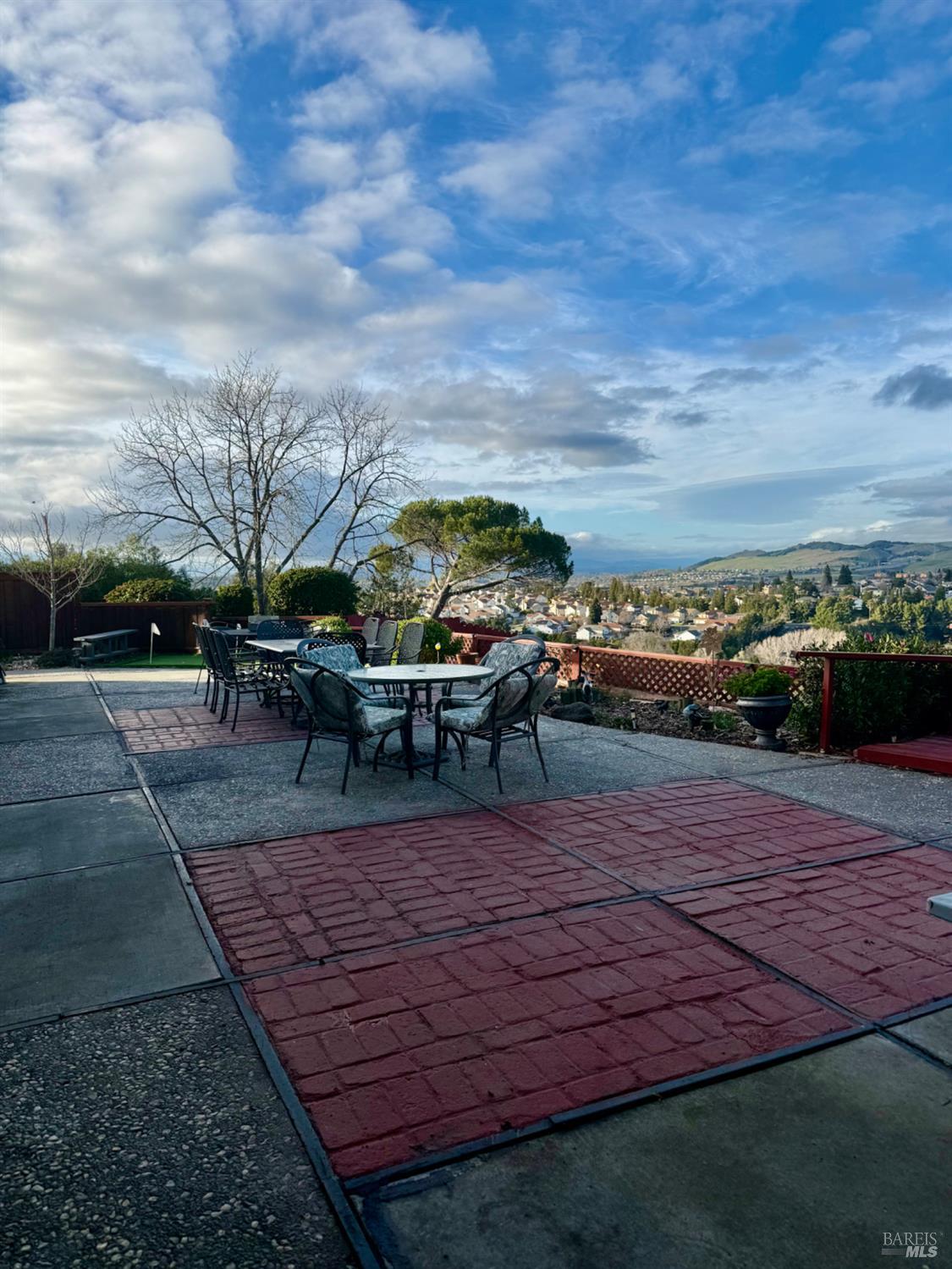 Detail Gallery Image 27 of 37 For 124 Gregory Ln, Vallejo,  CA 94591 - 4 Beds | 2 Baths