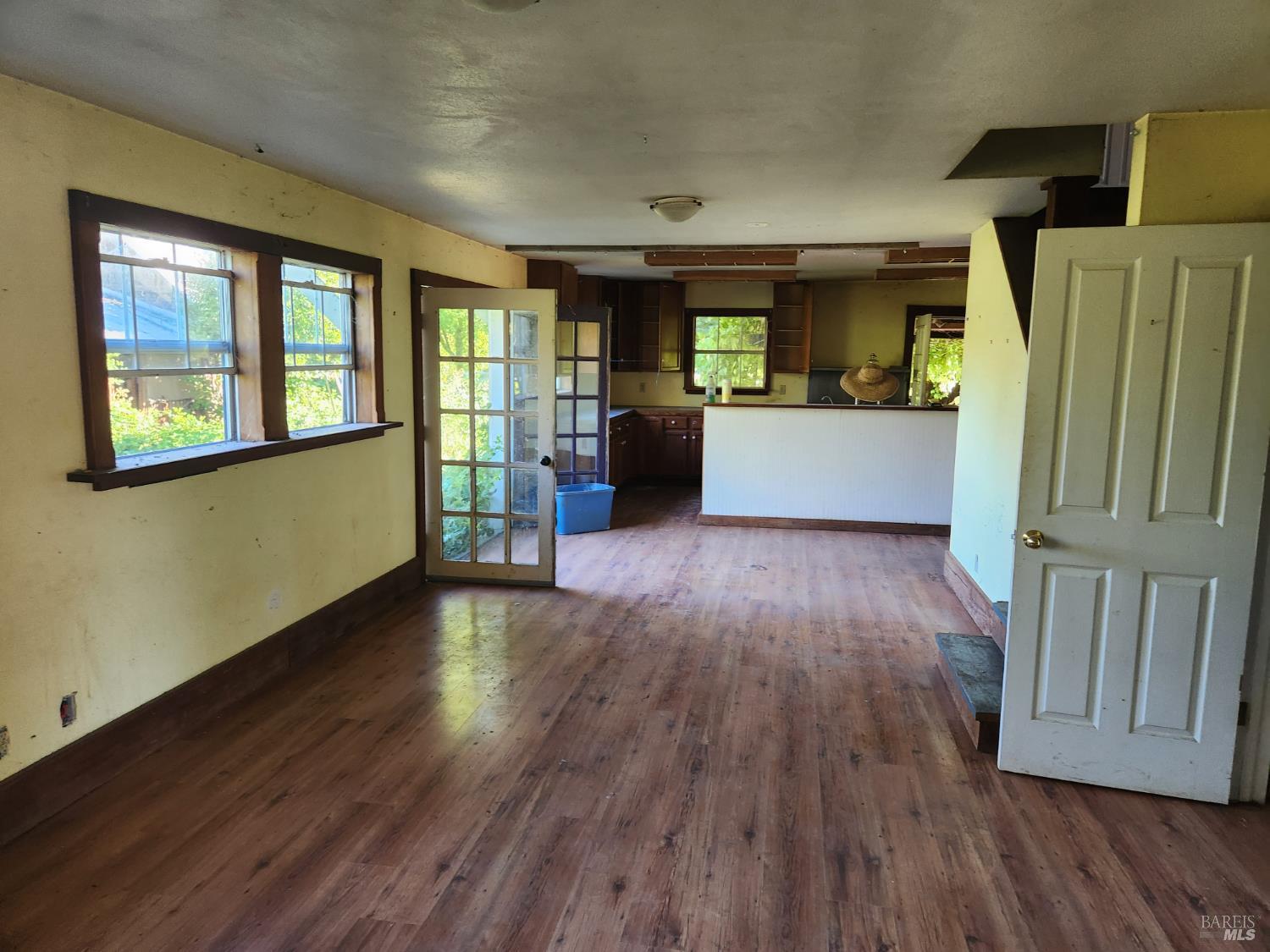 Detail Gallery Image 13 of 45 For 13333 Low Gap Rd, Ukiah,  CA 95482 - 5 Beds | 2/1 Baths