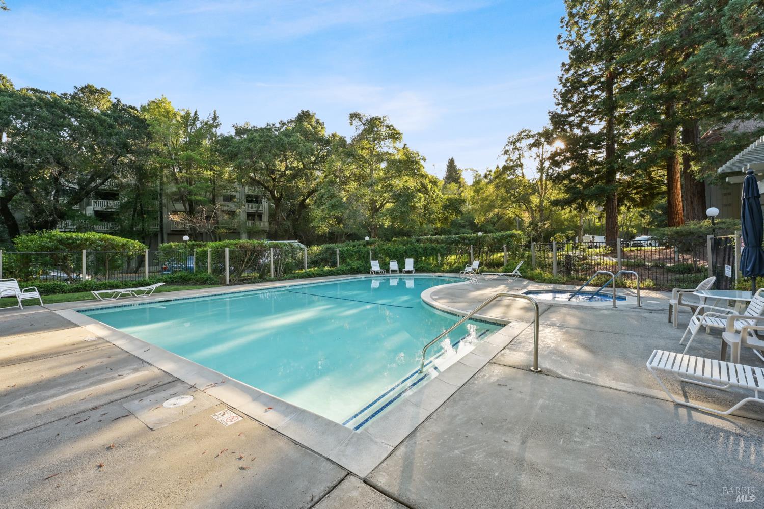 Detail Gallery Image 28 of 31 For 258 Pelican Ln, Novato,  CA 94949 - 2 Beds | 2/1 Baths