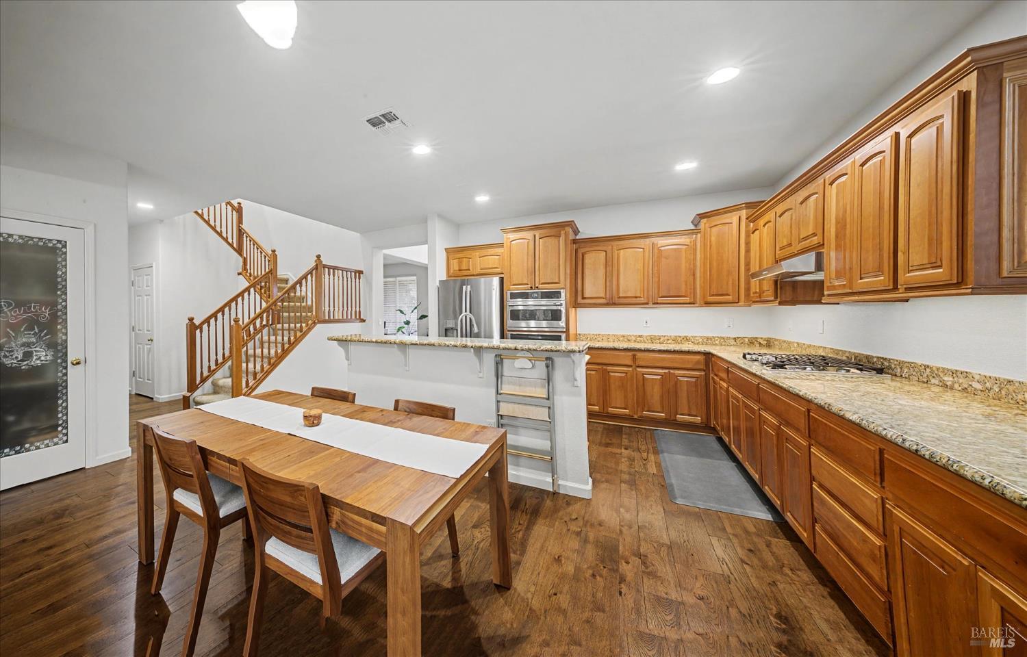 Detail Gallery Image 21 of 65 For 931 Zephyr Ln, Vacaville,  CA 95687 - 4 Beds | 2/1 Baths