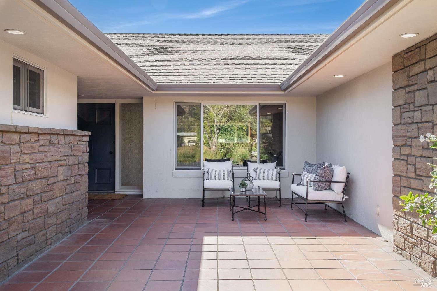 Detail Gallery Image 12 of 72 For 3033 Myrtledale Rd, Calistoga,  CA 94515 - 4 Beds | 4 Baths