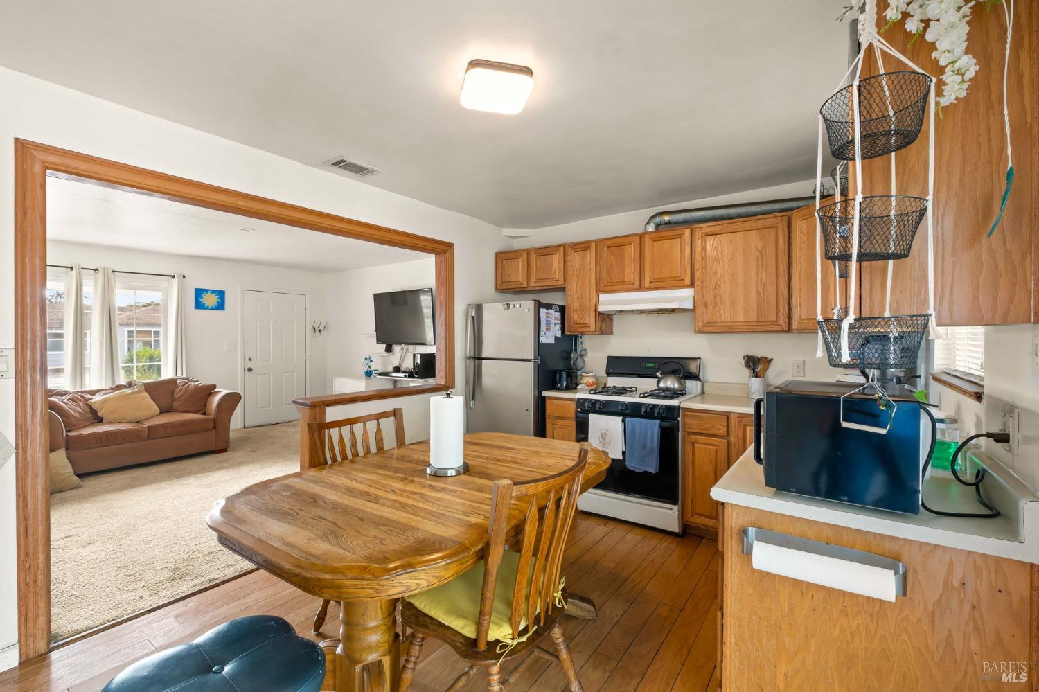 Detail Gallery Image 9 of 25 For 54 Bryan Ave, Napa,  CA 94558 - 2 Beds | 1 Baths