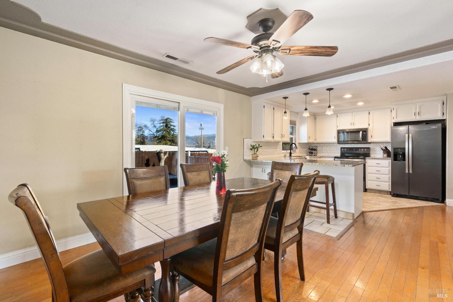 Detail Gallery Image 14 of 50 For 170 Deer Hill Ln, Lakeport,  CA 95453 - 3 Beds | 2 Baths