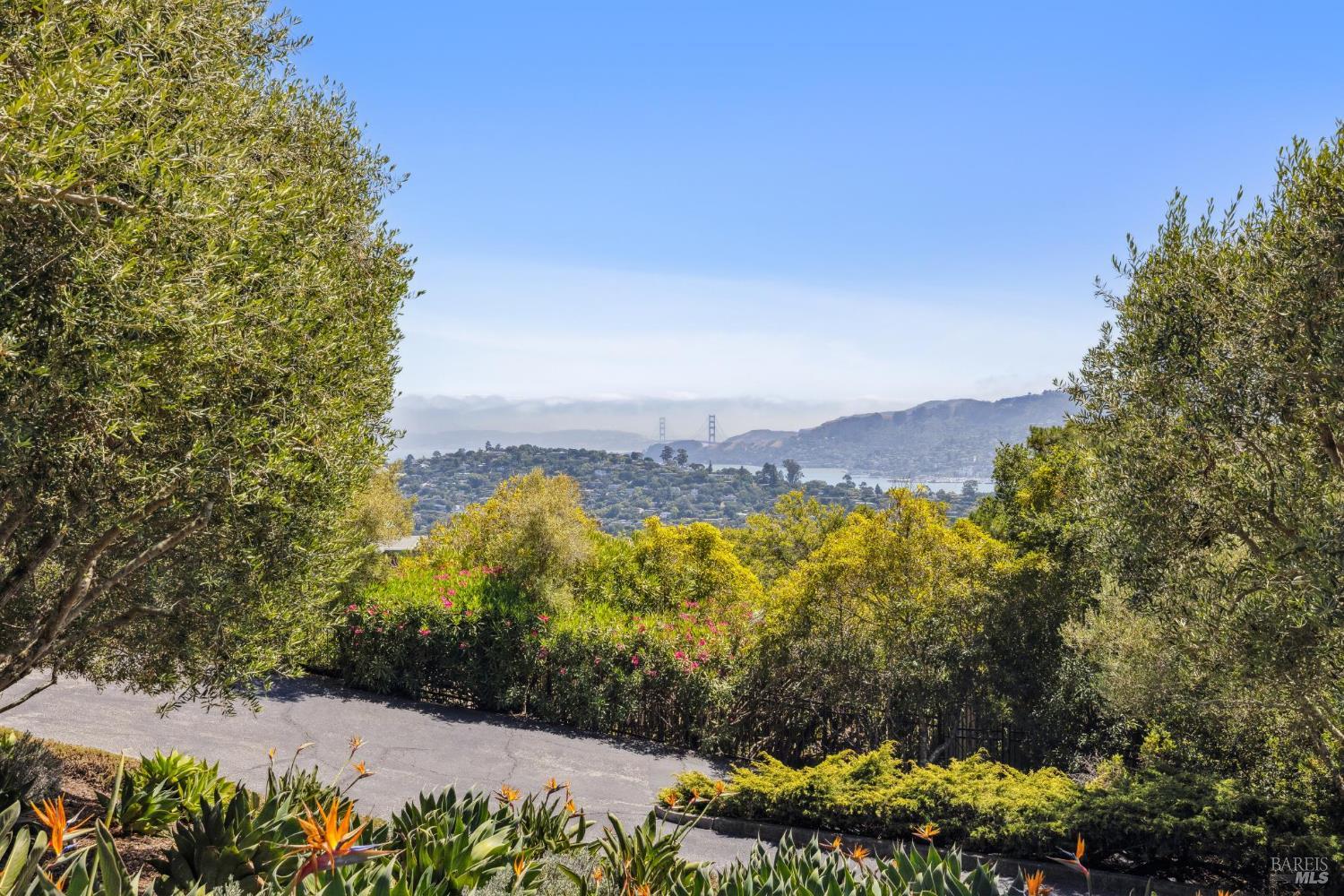 Detail Gallery Image 94 of 99 For 83 Mount Tiburon Rd, Tiburon,  CA 94920 - 6 Beds | 5/1 Baths