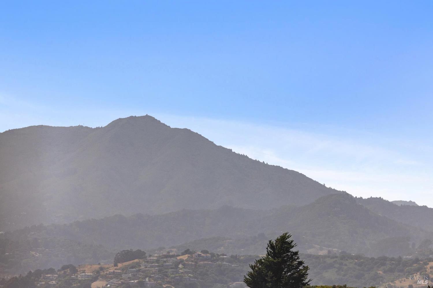 Detail Gallery Image 51 of 99 For 83 Mount Tiburon Rd, Tiburon,  CA 94920 - 6 Beds | 5/1 Baths