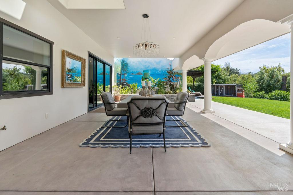 Detail Gallery Image 12 of 61 For 695 Quietwater Rd, Santa Rosa,  CA 95404 - 4 Beds | 3/1 Baths