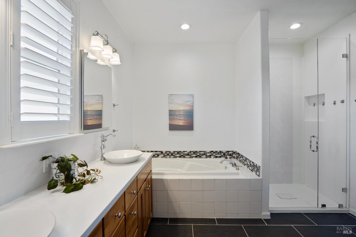 Detail Gallery Image 22 of 56 For 120 Eichten Ln, Penngrove,  CA 94951 - 4 Beds | 2/1 Baths