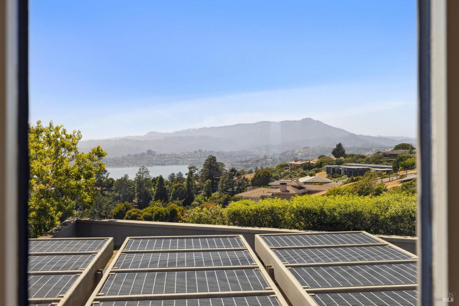 Detail Gallery Image 48 of 99 For 83 Mount Tiburon Rd, Tiburon,  CA 94920 - 6 Beds | 5/1 Baths