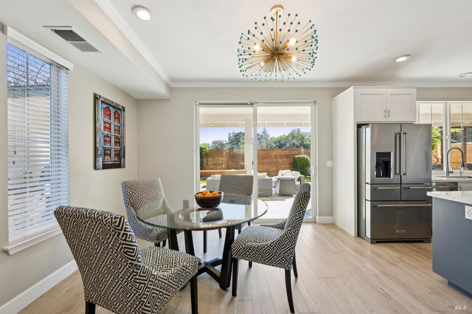 Detail Gallery Image 16 of 76 For 313 Sunrise Dr, Cloverdale,  CA 95425 - 5 Beds | 3/1 Baths