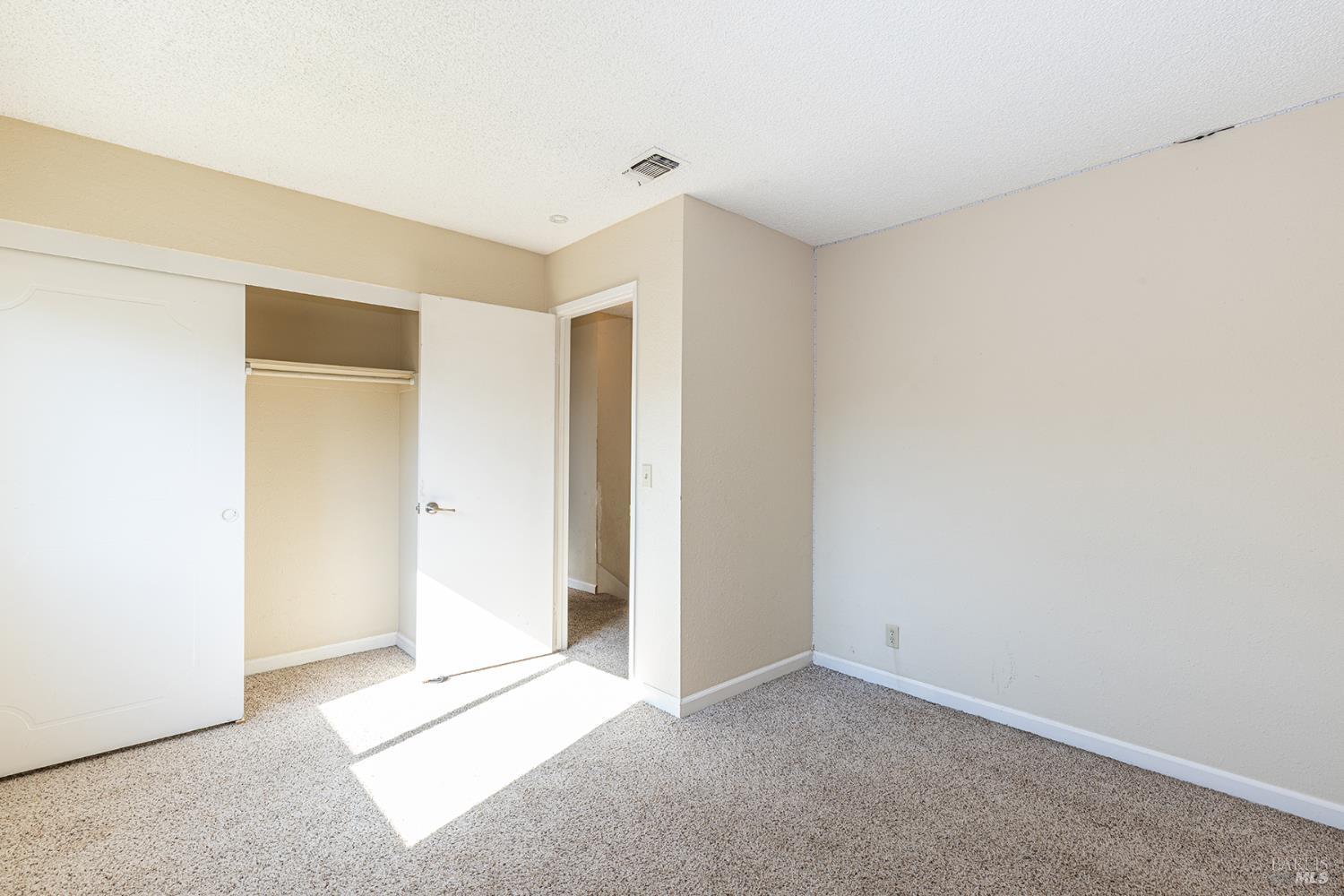 Detail Gallery Image 29 of 41 For 380 Claridge Ct, Vacaville,  CA 95687 - 4 Beds | 2/1 Baths