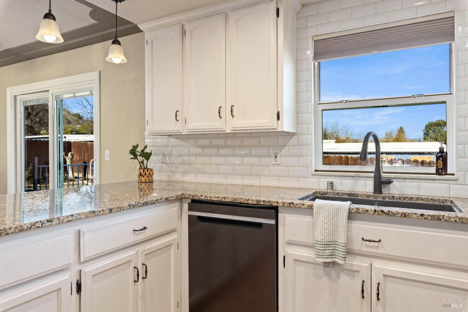 Detail Gallery Image 17 of 50 For 170 Deer Hill Ln, Lakeport,  CA 95453 - 3 Beds | 2 Baths