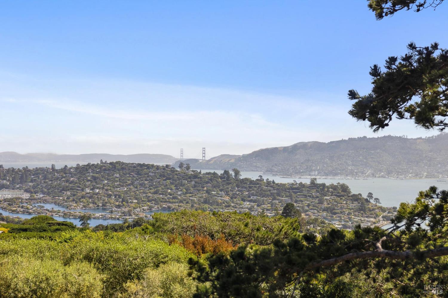 Detail Gallery Image 61 of 99 For 83 Mount Tiburon Rd, Tiburon,  CA 94920 - 6 Beds | 5/1 Baths