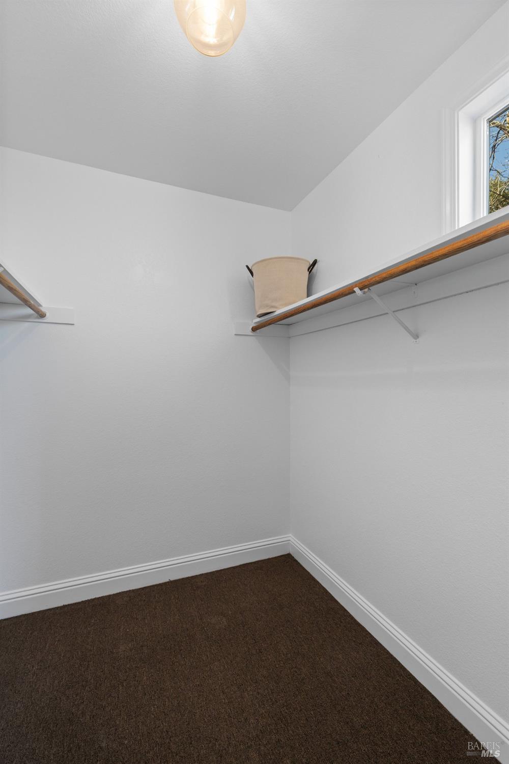 Detail Gallery Image 32 of 54 For 12 Rain Tree Ct, Petaluma,  CA 94952 - 3 Beds | 1/1 Baths