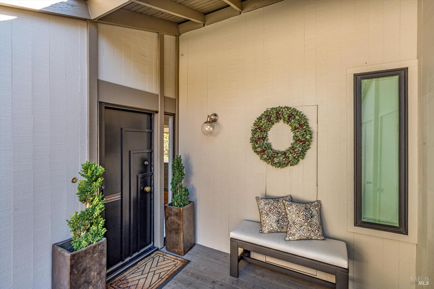 Detail Gallery Image 3 of 73 For 162 Bonnie Brook Dr, Napa,  CA 94558 - 2 Beds | 2 Baths