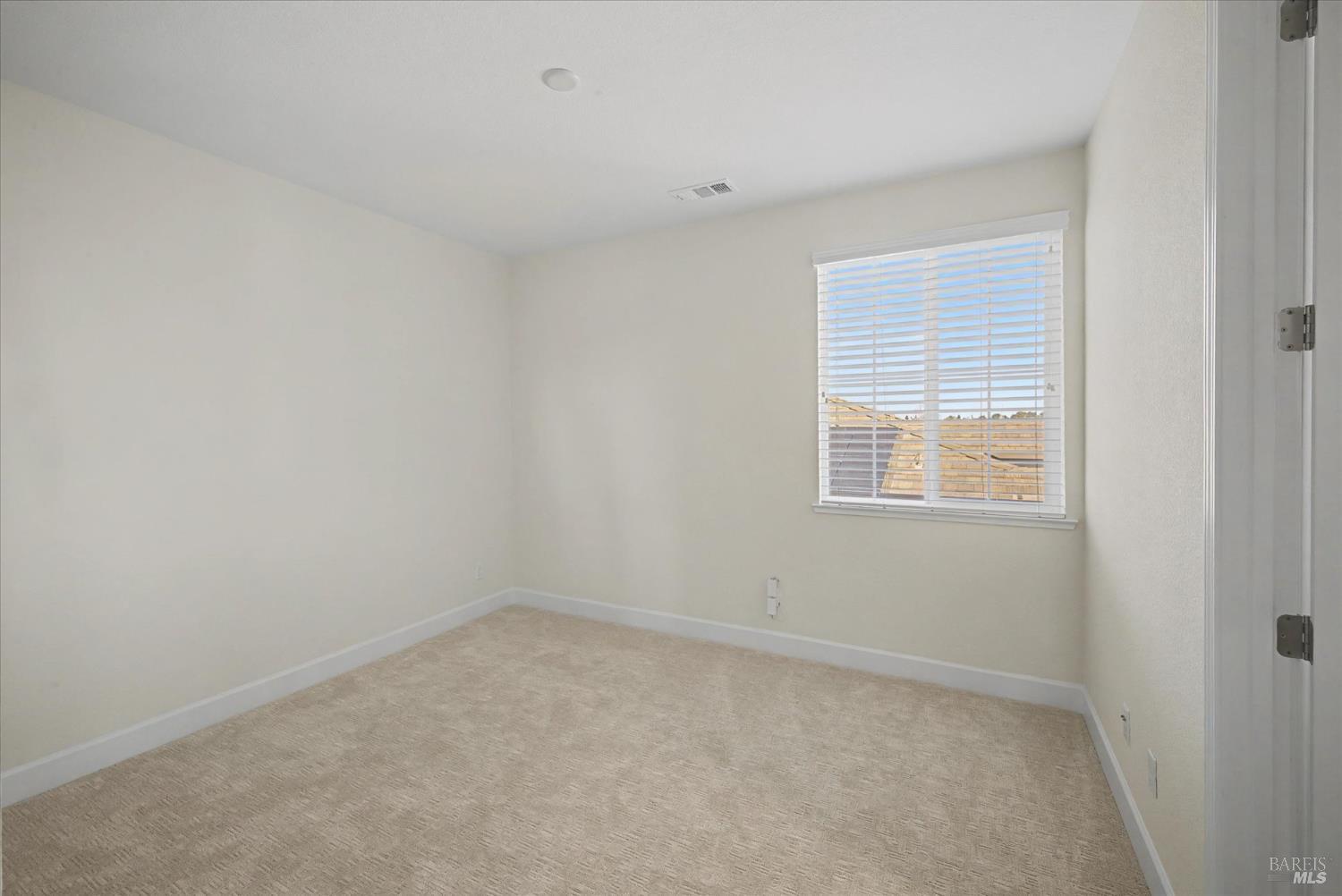 Detail Gallery Image 55 of 73 For 685 Elderberry Loop, Vacaville,  CA 95688 - 5 Beds | 4/1 Baths